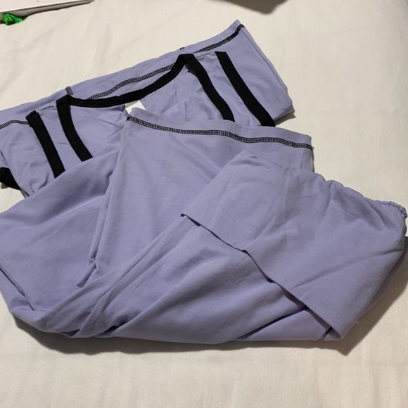 Basic Concepts Capri Pants - Picture 4 of 14